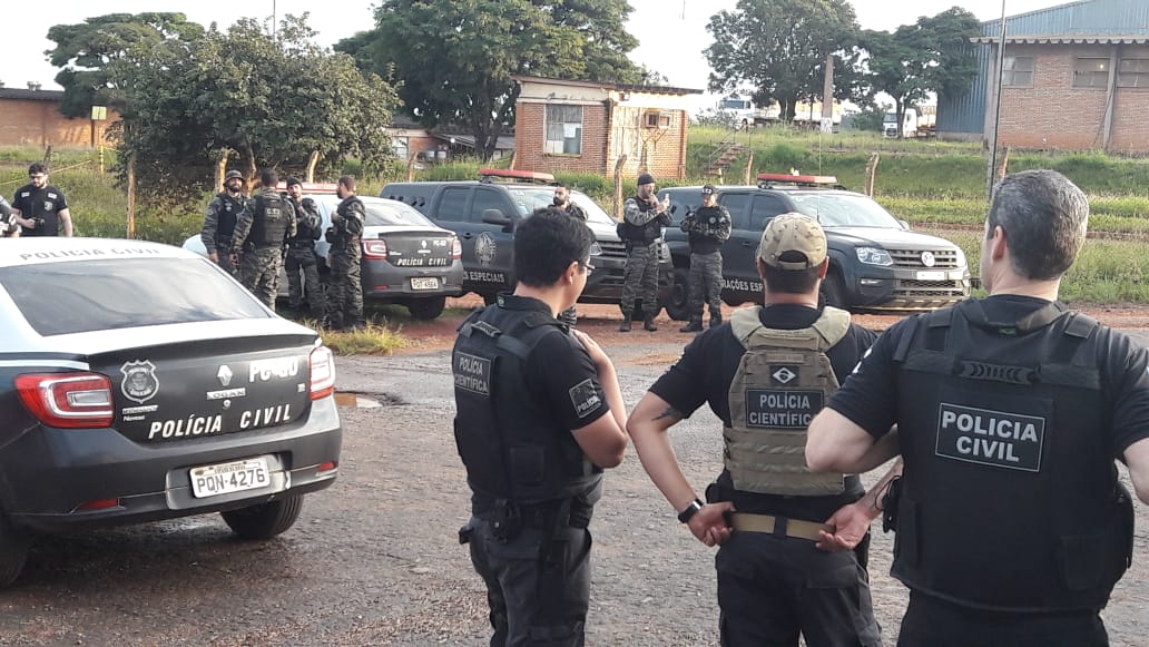 Polícia impede explosão de caixas eletrônicos em Buriti Alegre – Policia  Civil do Estado de Goiás